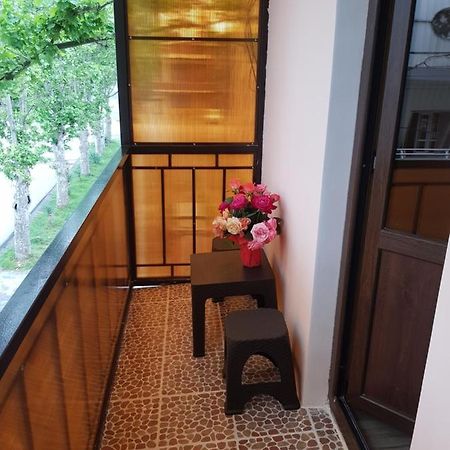 Квартира В Сухуми Apartment Exterior foto